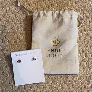 NEW NEVER WORN Kendra Scott Ivy Stud Earrings